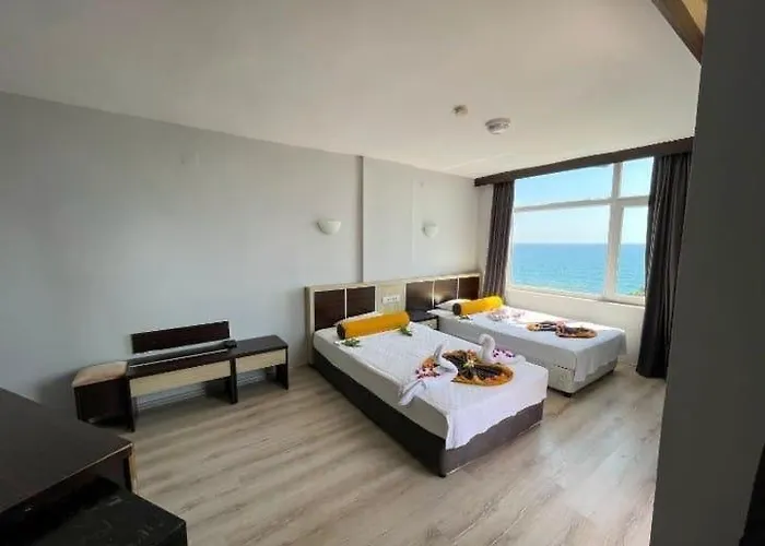 Semt Luna فندق 2*