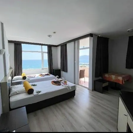 Hotel Semt Luna 2*