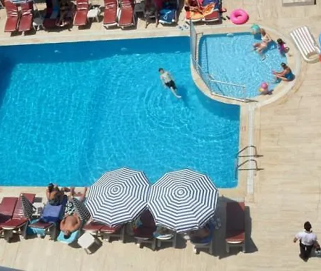 Semt Luna מלון 2*