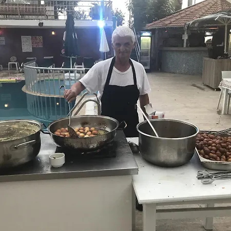 Semt Luna מלון אלאניה