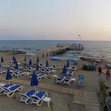 Semt Luna אלאניה